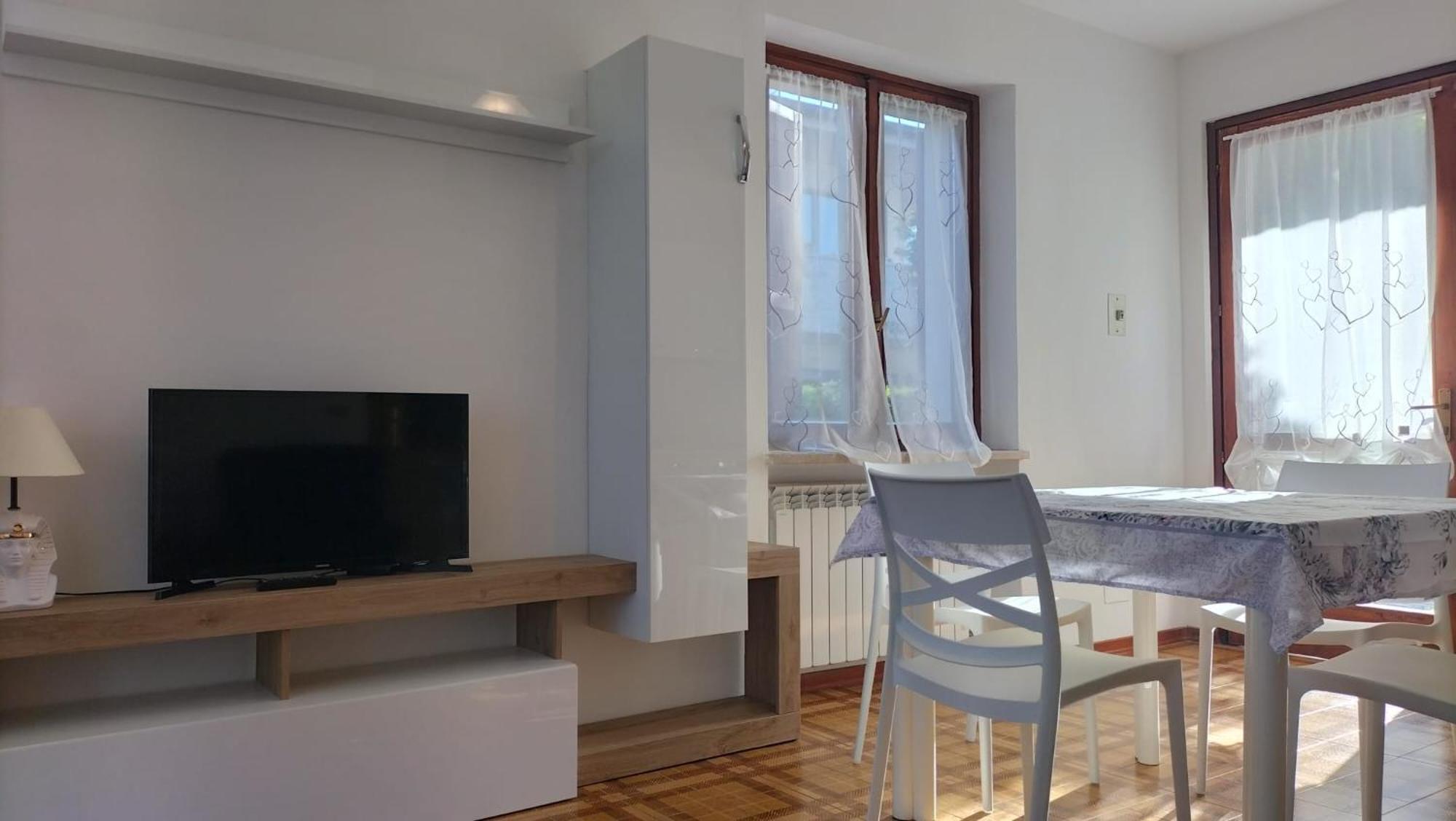 Casa Viale Delle Rose Apartment *